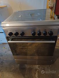 Cucina a gas hotpoint Ariston 