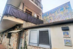 2 UNITA' IMMOBILIARI INDIPENDENTI ED ADIACENTI Z