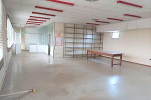 Capannone con Uffici