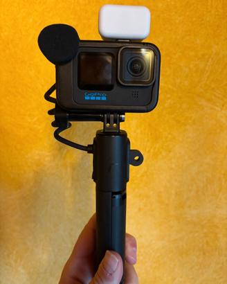 GoPro 11 Black Creator Edition + Accessori Extra