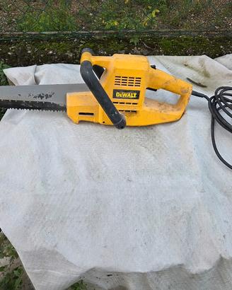 Sega elettrica professionale DeWalt 