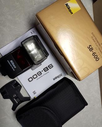 Flash nikon sb-600
