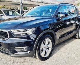 VOLVO XC40 D3 AWD Geartronic Momentum