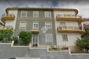 3 LOCALI A CAGLIARI