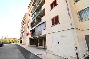 Appartamento con Garage, soffitta e posto Auto
