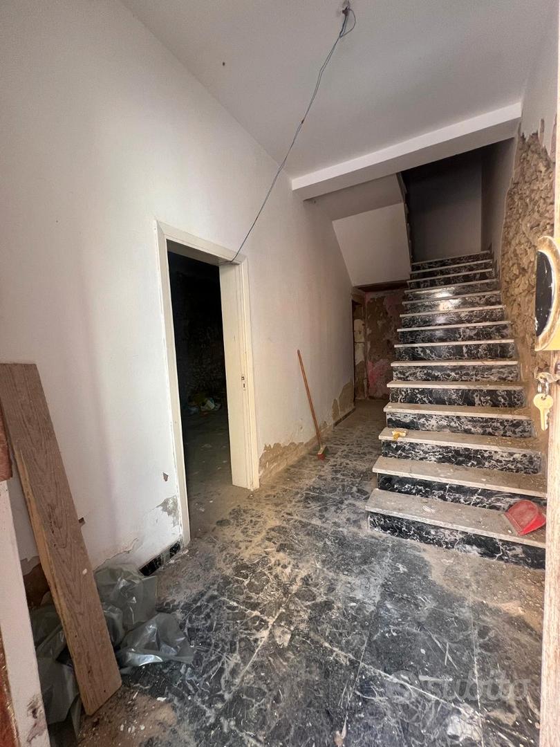 Casa da ristrutturare - Vista 2