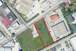 Terreno recintato al villaggio artigiani Foggia