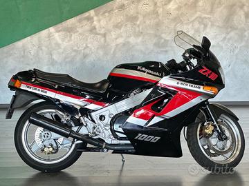 ꒰ঌ✞໒꒱ Subito - Autoland Plurimarche - KAWASAKI ZX 10 Tomcat*Condizioni