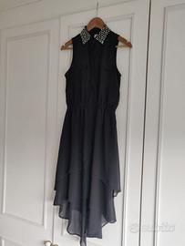 Vestito nero elegante con colletto perle – chiffon