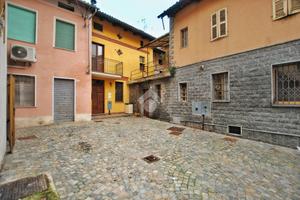 CASA INDIPENDENTE A LIVORNO FERRARIS