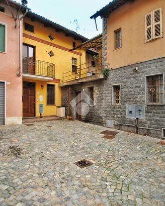 CASA INDIPENDENTE A LIVORNO FERRARIS