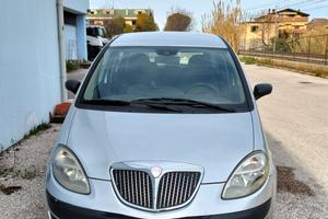 Lancia Musa 1900 diesel