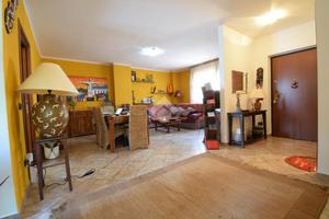 VILLA A SCHIERA A DURAZZANO