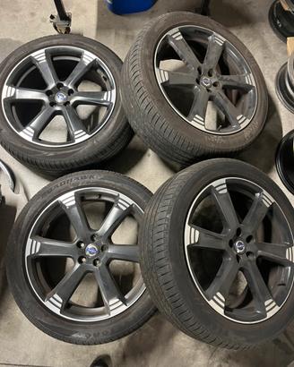 Cerchi lega gomme Volvo