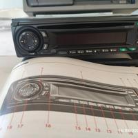 Autoradio Clarion e caricatore CD