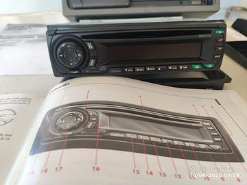 Autoradio Clarion e caricatore CD