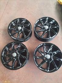 cerchi 15 in lega Toyota 4 fori