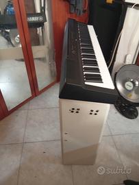 piano Yamaha p 121