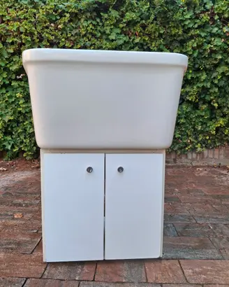 LAVATOIO IN CERAMICA CON MOBILE