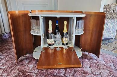 mobile bar vintage anni 60 d'autore Carlo De Carli - Arredamento e  Casalinghi In vendita a Torino