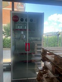 Frigorifero con porta in vetro Frigoglass