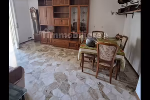 trilocale arredato