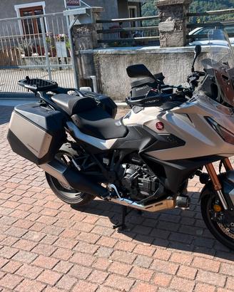 Honda Nt1100 DCT sospensioni elettroniche travel