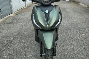 beverly 300 S