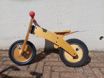 bicicletta in legno