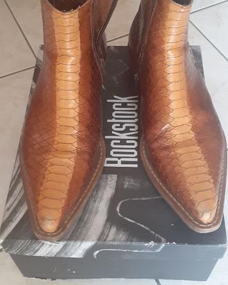 Stivali finitura pitone