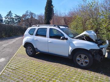 Dacia Duster 2014 per ricambi 