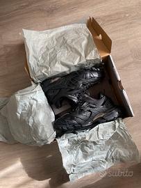 Scarpe nere “track 2”