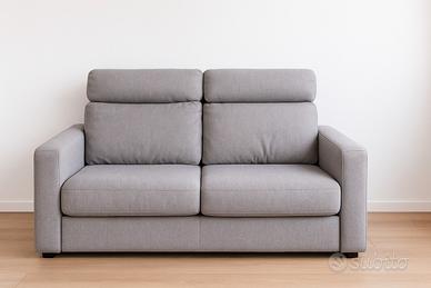 Divano 2 posti grigio