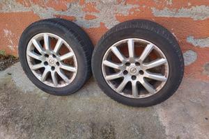 Gomme invernali con cerchi in lega 