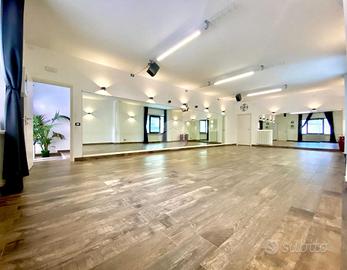 4 LOCALI A SAN BENEDETTO DEL TRONTO