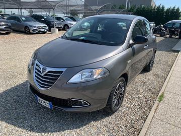 LANCIA Ypsilon 1.2 69 CV 5 porte Platinum