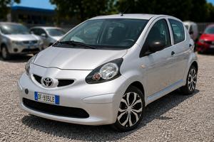 Toyota Aygo 1.0 12V VVT-i 5 porte Sol