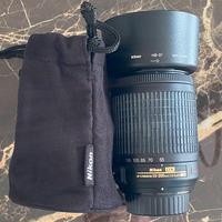 Obiettivo Nikon 55-200 f4-5.6 con accessori