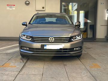 Passat Variant INCIDENTATA 2.0 tdi dsg 150 cv