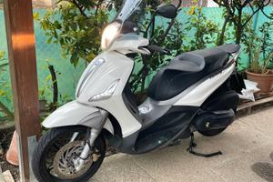 Beverly 350 Tourer 2016 bianco