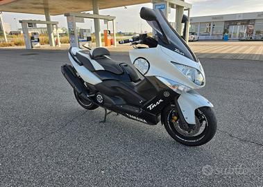 Yamaha T Max 500