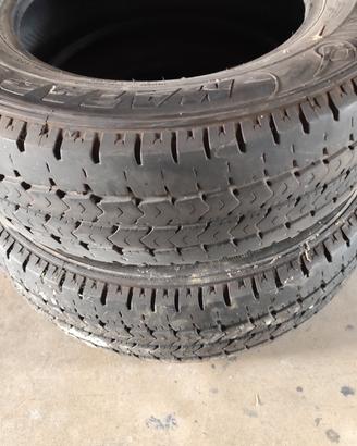 2 gomme 205/70/R15 C /106/104R