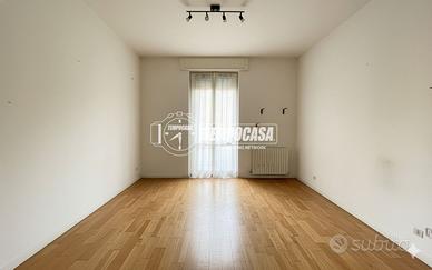 BILOCALE 51 mq CON BALCONE AMPIO