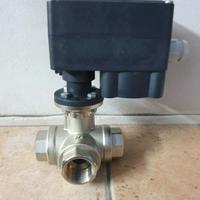 Valvola motorizzata a 3 vie
