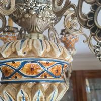 lampadario in ferro e ceramica