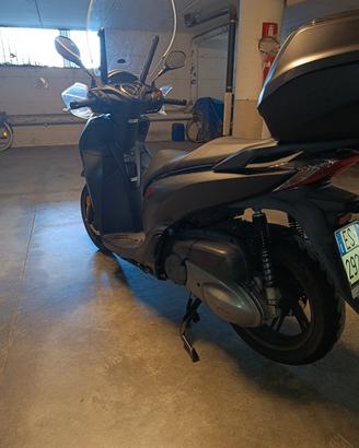 Honda sh 300