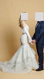 Abito da sposa a sirena con strascico