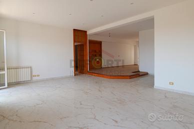 Appartamento di 180 mq completamente ristrutturato