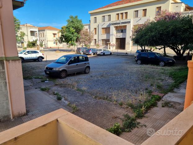 Centro Iglesias - Luminoso bivano PT, abitabile