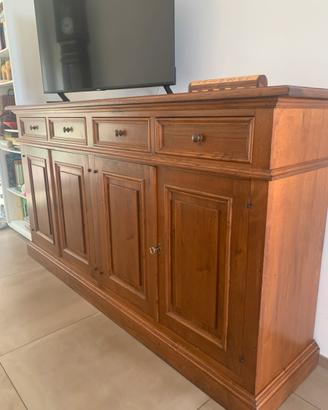 Mobile in Legno castagno per la casa